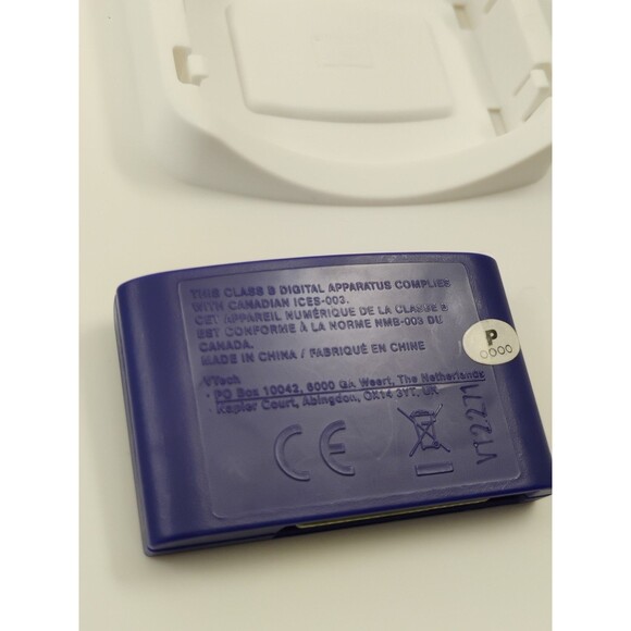 VTECH V.READER Interactive E-Reading System Game DORA and The 3 Little Pigs - Picture 13 of 16